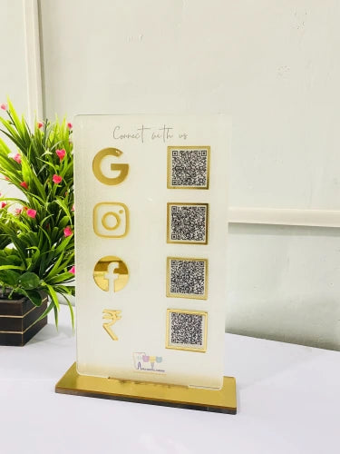 4 QR Digital Vertical Standee